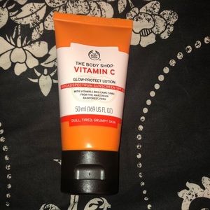 The Body Shop Glow Protect Lotion spf 30